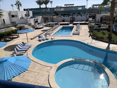 Regency royal hills - Standard Double Room, 2 Bedrooms, Poolside
