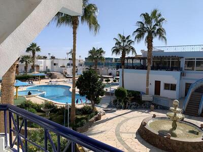 Regency royal hills - Standard Double Room, 2 Bedrooms, Poolside