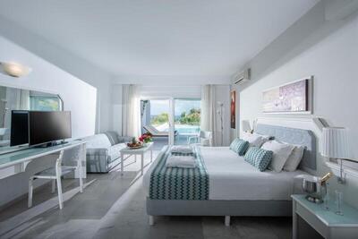 Rethymno Mare Royal & Water Park - Suite With Private Pool and Sea View