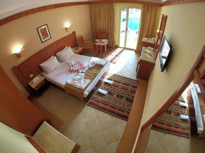 Romance Regency Club - Romantic Double Room, Private Pool, Pool View
