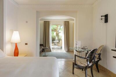 Romano Palace Luxury Hotel - Classic Triple Room With Terrace