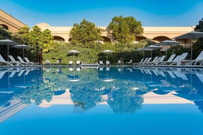 Romano Palace Luxury Hotel, Катания, Италия
