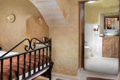 Romantic Cave Hotel - Standard Double Room