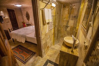 Royal Cave Hotel - Cave Room
