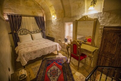 Royal Cave Hotel - Stone Room
