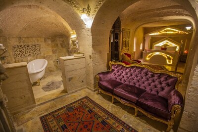 Royal Cave Hotel - King Suite with Turkish Bath