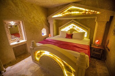 Royal Cave Hotel - King Suite with Turkish Bath