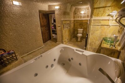 Royal Cave Hotel - Deluxe Suite with Turkish Bath