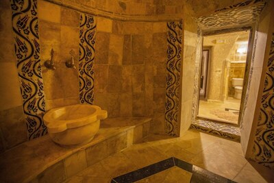 Royal Cave Hotel - Deluxe Suite with Turkish Bath