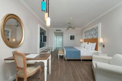 Rubi Platinum Spa Resort & Suites - Deluxe Double Room with Land View