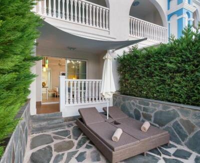 Rubi Platinum Spa Resort & Suites - Deluxe Double Pool Room