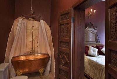 Sacred House - Superior Deluxe Room