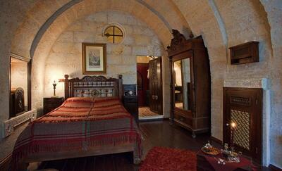 Sacred House - Deluxe Room