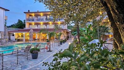 Sarantis Hotel, Касандра, Гърция