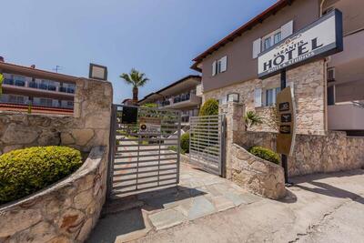 Sarantis Hotel, Касандра, Гърция