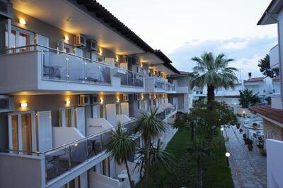 Sarantis Hotel, Касандра, Гърция