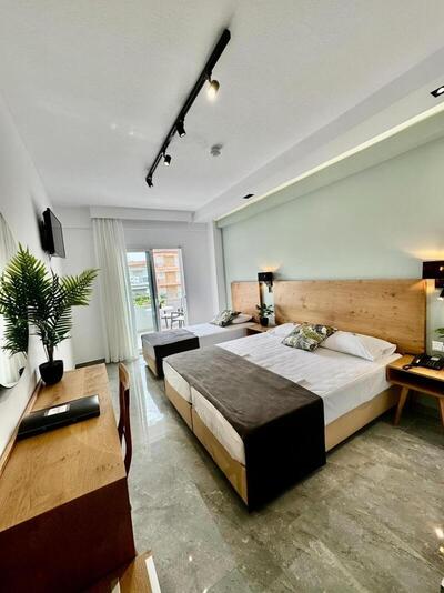 Sarantis Hotel - Triple Room