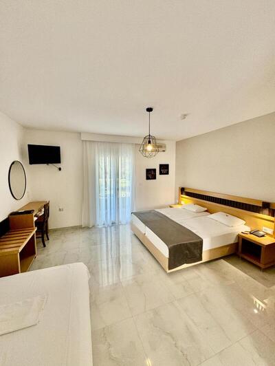 Sarantis Hotel - Triple Room
