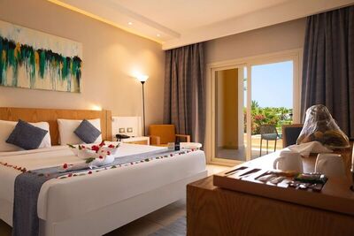 Sataya Resort Marsa Alam - Family Swim-Up