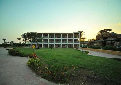 Sea Beach Aqua Park Resort - Deluxe Triple Room with Sea View - Egyptians and Residents Only