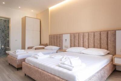 Seaside Hotel - Quadruple Room with Balcony