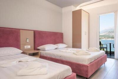 Seaside Hotel - Triple Room with Balcony