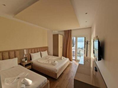 Seaside Hotel - Triple Room with Balcony