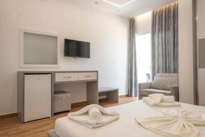 Seaside Hotel - Deluxe Double Room with Balcony and Sea View