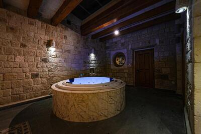 SEDİRLİ KONAK HOTEL - Queen Room With Spa Bath
