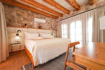 SEDİRLİ KONAK HOTEL - Queen Room With Spa Bath