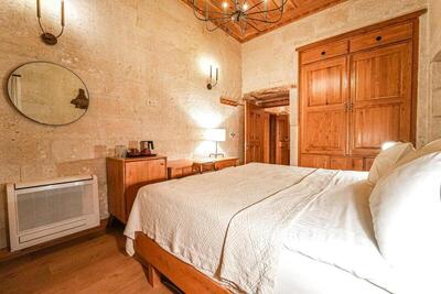 SEDİRLİ KONAK HOTEL - Deluxe Room (2 Adults + 1 Child)