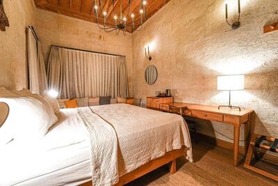 SEDİRLİ KONAK HOTEL - Deluxe Room (2 Adults + 1 Child)
