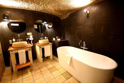 SEDİRLİ KONAK HOTEL - Deluxe Double Room With Bath