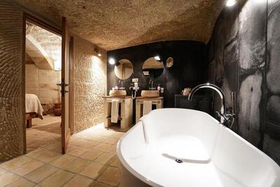 SEDİRLİ KONAK HOTEL - Deluxe Double Room With Bath