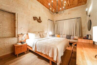 SEDİRLİ KONAK HOTEL - Deluxe Room (2 Adults + 1 Child)