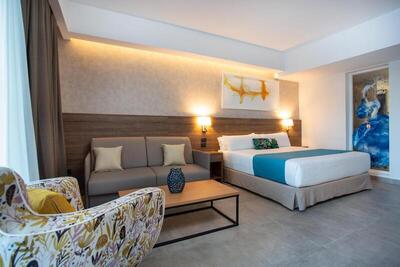 Serenade Punta Cana Beach & Spa Resort - Premium Suite Outoor Jacuzzi