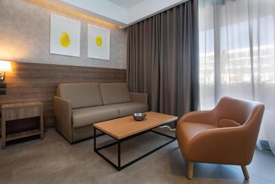 Serenade Punta Cana Beach & Spa Resort - Luxury Swim Out Single Use