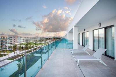 Serenade Punta Cana Beach & Spa Resort - Luxury Master Suite