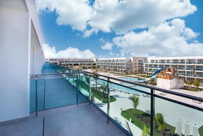 Serenade Punta Cana Beach & Spa Resort - Luxury Master Suite