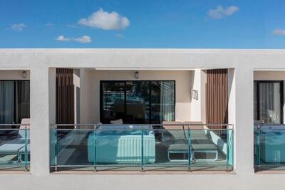 Serenade Punta Cana Beach & Spa Resort - Ocean View Outdoor Jacuzzi