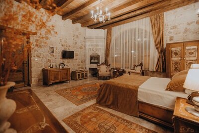 Serenus Cave Suites - Antik Room - Mountain View