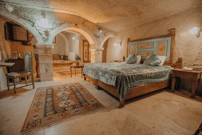 Serenus Cave Suites - Uzumlu Room - Mountain View