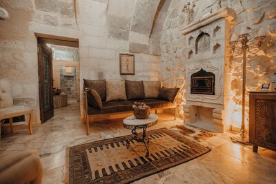 Serenus Cave Suites - Pirincli Room - Mountain View