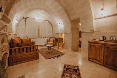 Serenus Cave Suites - Turk Odasi - Mountain View