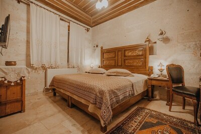 Serenus Cave Suites - Turk Odasi - Mountain View