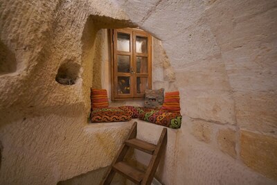 Serenus Cave Suites - Pirincli Room - Mountain View