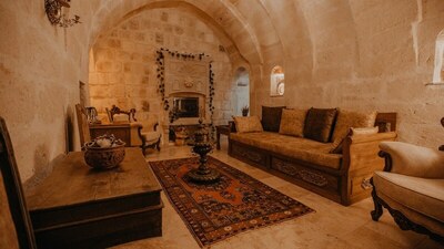 Serenus Cave Suites - Konak Room - Mountain View