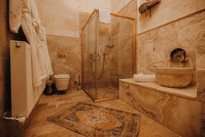 Serenus Cave Suites - Antik Room - Mountain View