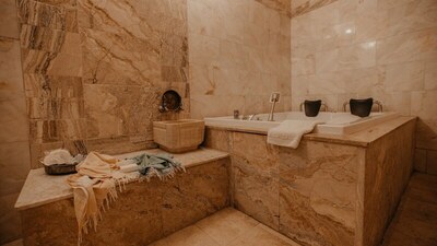 Serenus Cave Suites - Hezen Room - Valley View