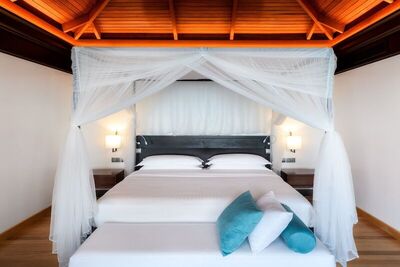 Sheraton Maldives Full Moon Resort & Spa - Suite, 2 Bedrooms, Ocean View, Overwater